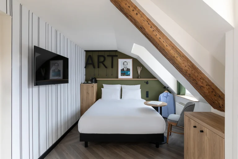 photographie architecture interieure chambre mansardee hotel metz mercure armando garcia