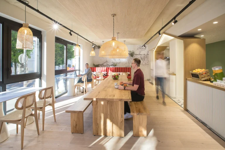 photographie architecture interieure life hotel bordeaux gare lifestyle espace petit dejeuner restauration snack viennoiseries pause armando garcia