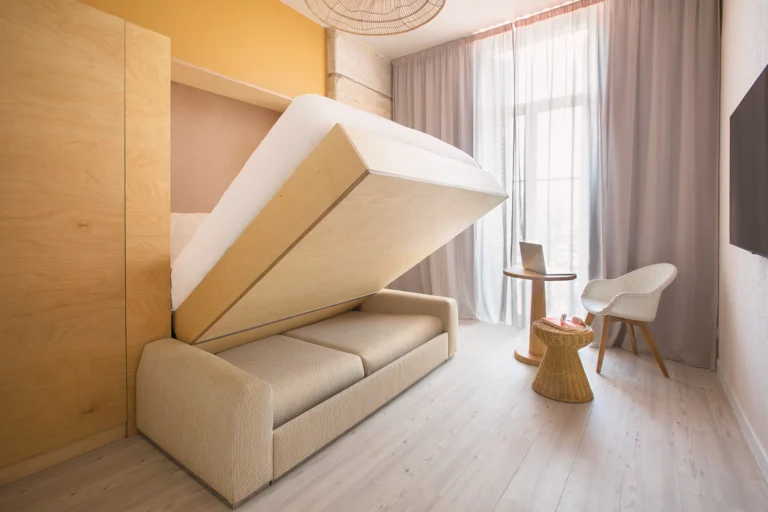 photographie architecture interieure life hotel chambre salon bureau balcon vue vieux port lit motorise escamotable armando garcia