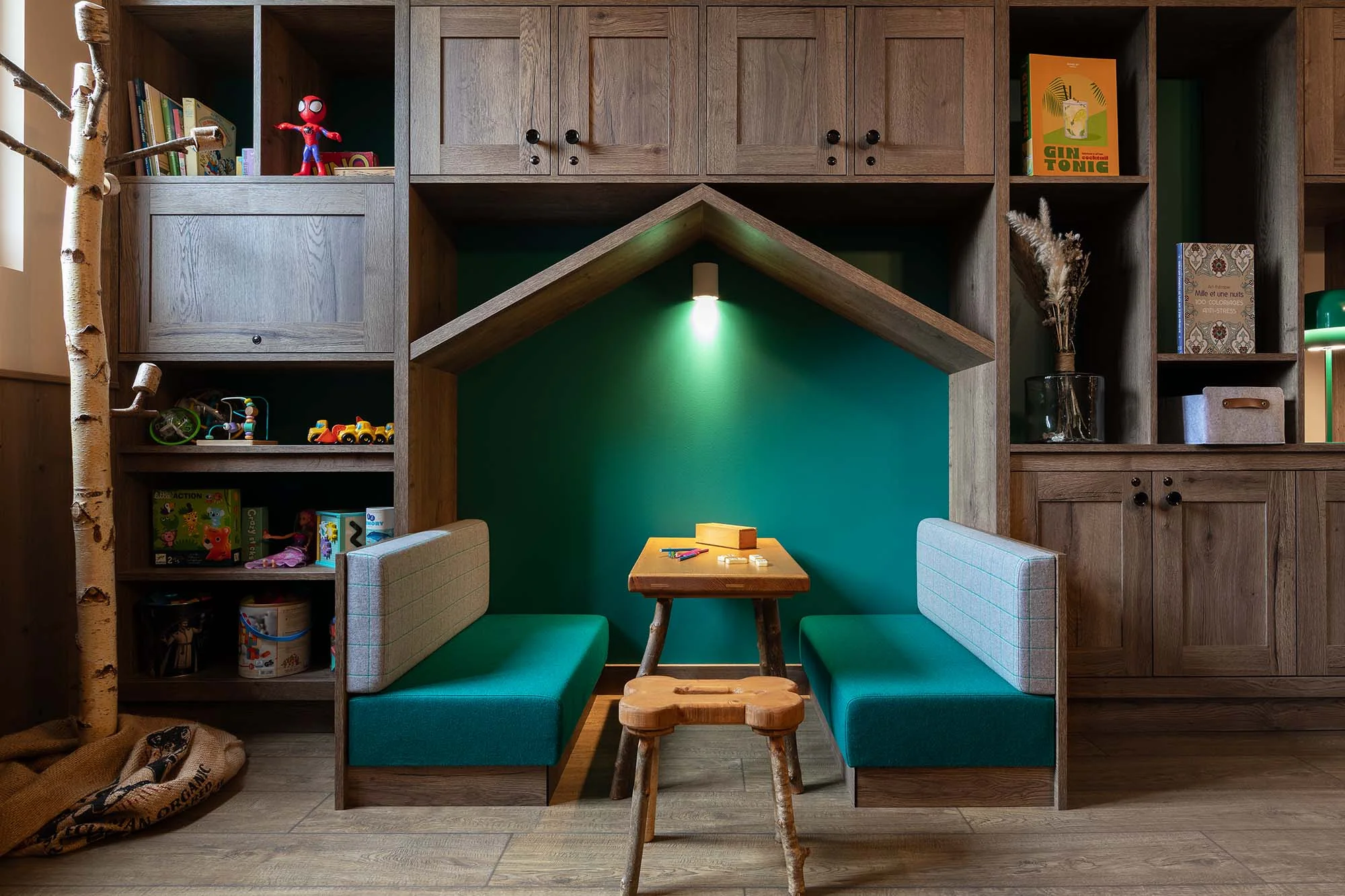 photographie architecture interieure hotel chambery refuge urbain kyriad niche enfant alcove verte armando garcia